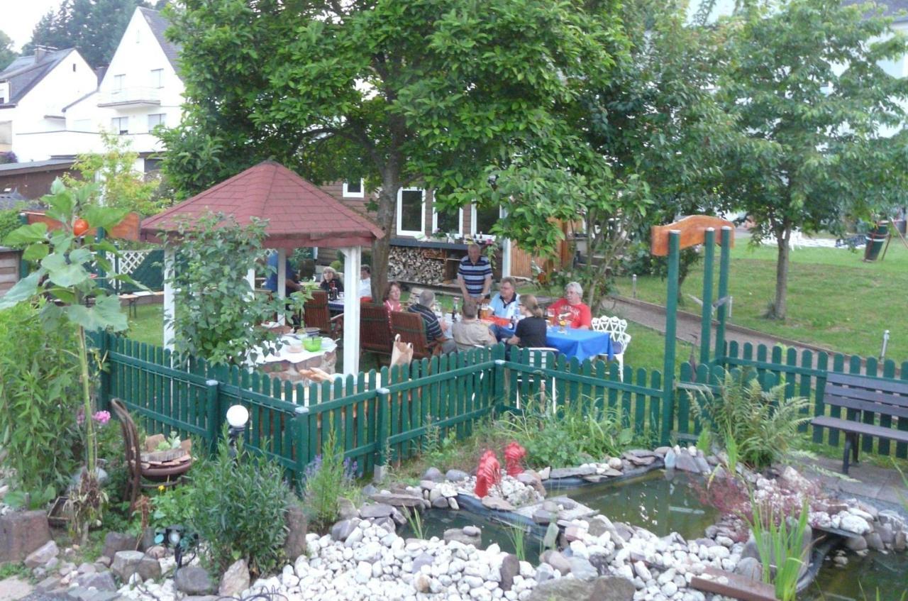 Ferienwohnungen Bei Anne Saarburg Exterior foto